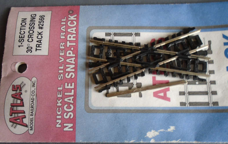 ATLAS N SCALE - 30 DEG CROSSING, IN PKT