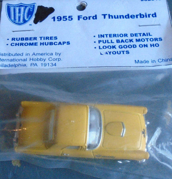IHC 1/64 SCALE - 1955 FORD THUNDERBIRD, BAGGED