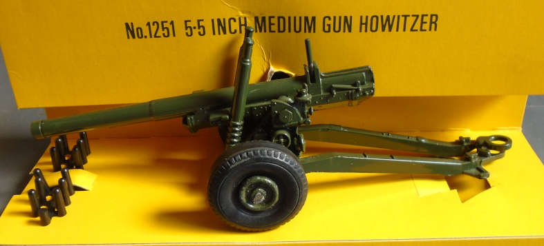 CRESCENT TOY - 5.5 " MEDIUM GUN, HOWITZER WITH SHELLS, BOXED