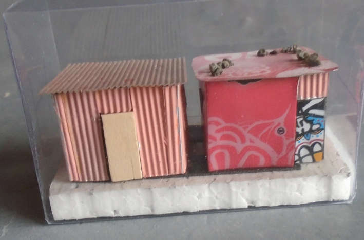 HO SCALE - INFORMAL HOUSE