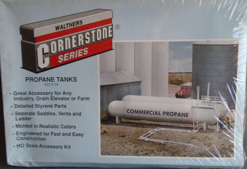 WALTHERS HO SCALE - PROPANE TANK KIT, BOXED