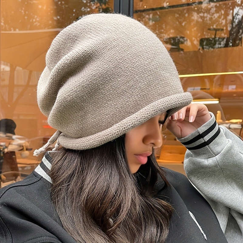 1 x Women's Cozy Knit Beanie