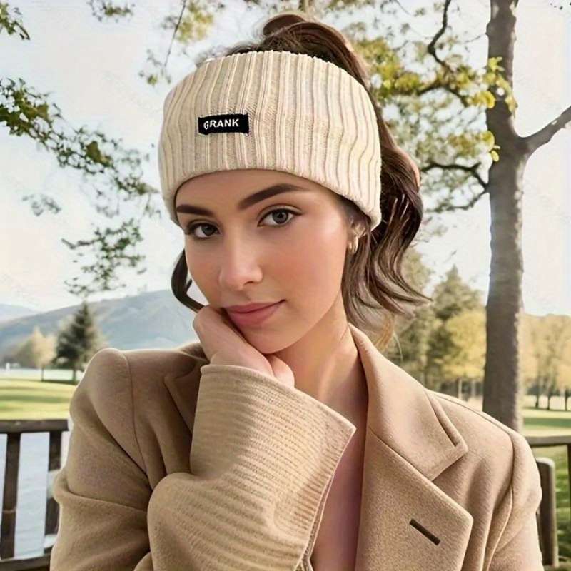 1 Piece Of Comfortable And Elegant Knitted Headband