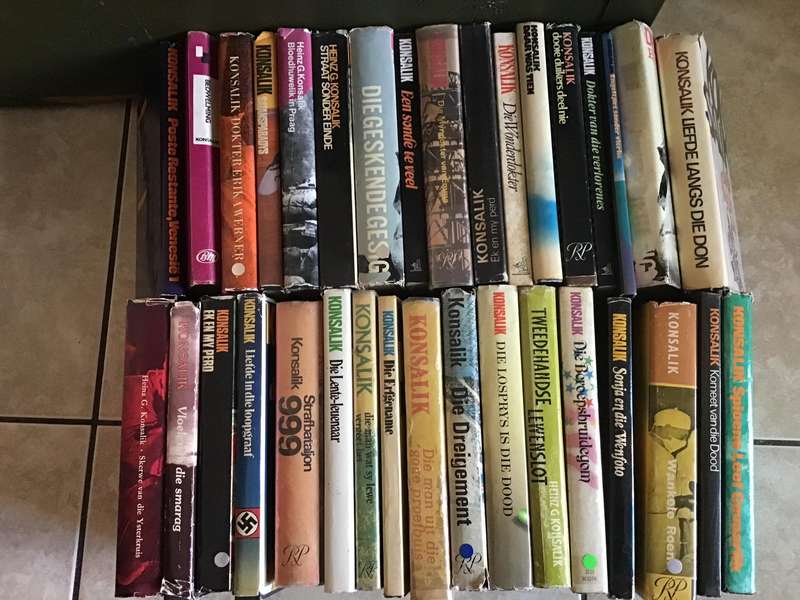 HEINZ G. KONSALIK 34 Boeke ( 32 hardeband en 2 sagteband)