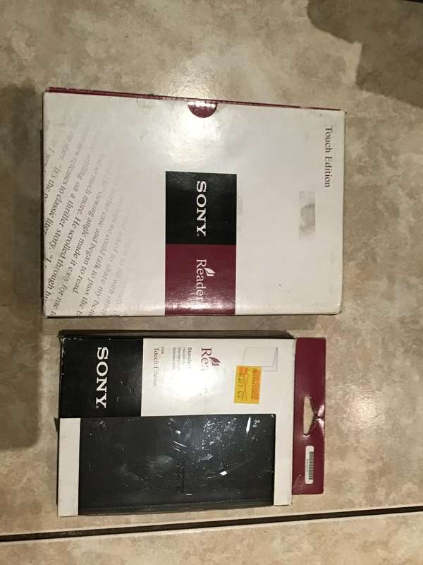 SONY READER TOUCH EDITION  PRS-600 PLUS COVER, BOXED NEW