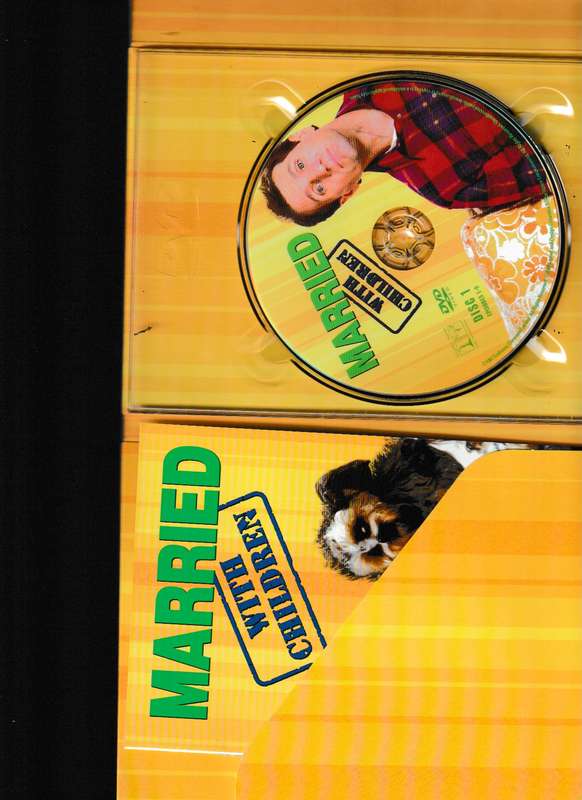 MARRIED WITH CHILDREN 3 DVD SET WITH ALL 22 EPISODES FROM THE SECOND SEASON