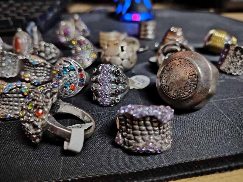 Rings X30 costume jewellery