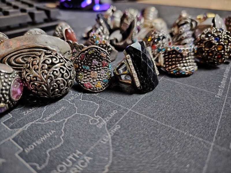 Rings X30 costume jewellery