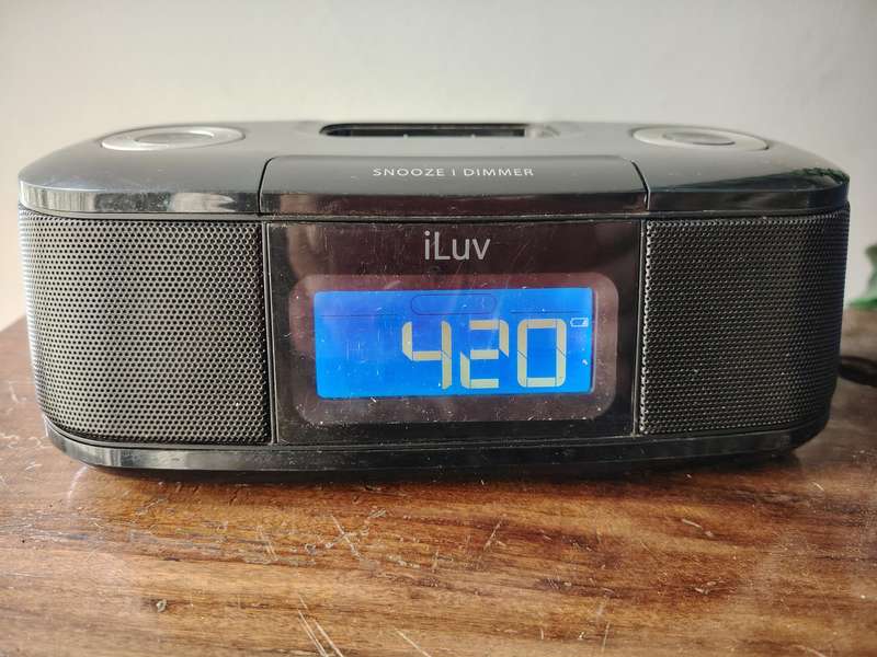 iLuv Clock radio