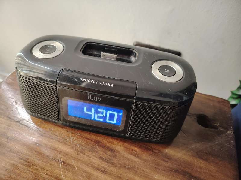 iLuv Clock radio