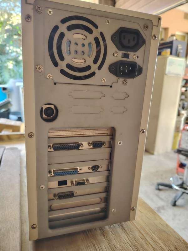 Vintage computer Pentium series 5000