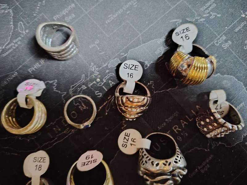 Rings X30 costume jewellery