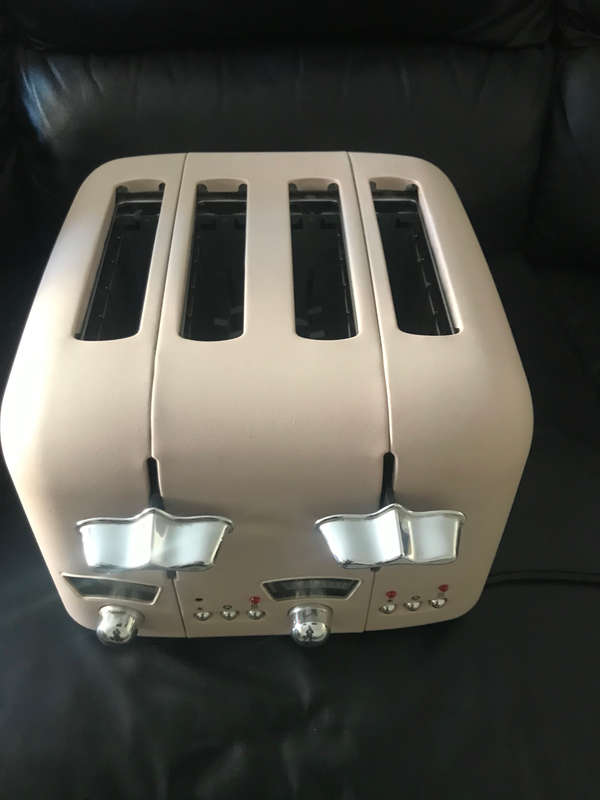 Delonghi -  Argento Flora 4 slice Pink Toaster