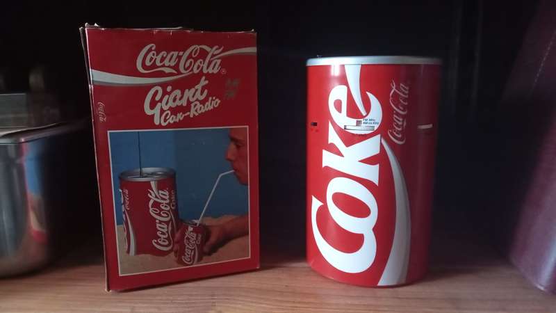 1991 Vintage giant Coca-Cola Radio