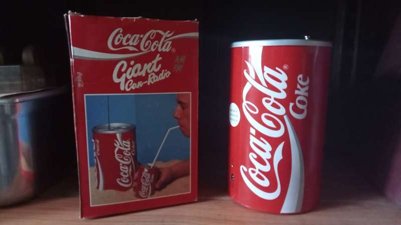 1991 Vintage giant Coca-Cola Radio
