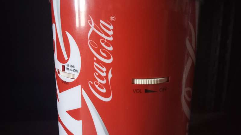 1991 Vintage giant Coca-Cola Radio