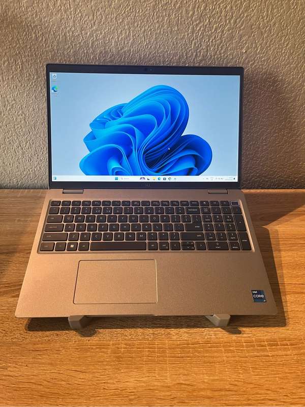 Dell Latitude  5520 Core i7 11th Gen