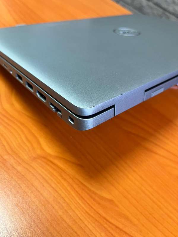 Dell Precision 3560 Core i7 11th Gen