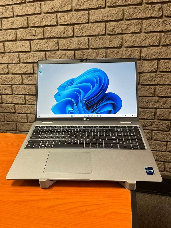 Dell Latitude 5540 Core i7 vPro 13th Gen
