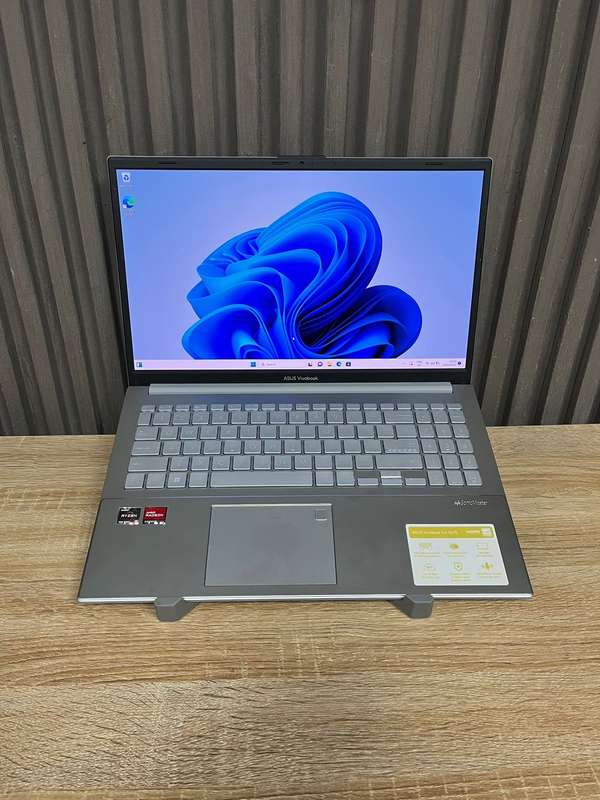 Asus VivoBook Go 15 AMD Ryzen 5 7520U