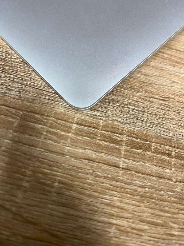 MacBook Air M1 (13 inch)