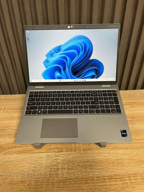 Dell Latitude 5530 Core i7 vPro 12th Gen