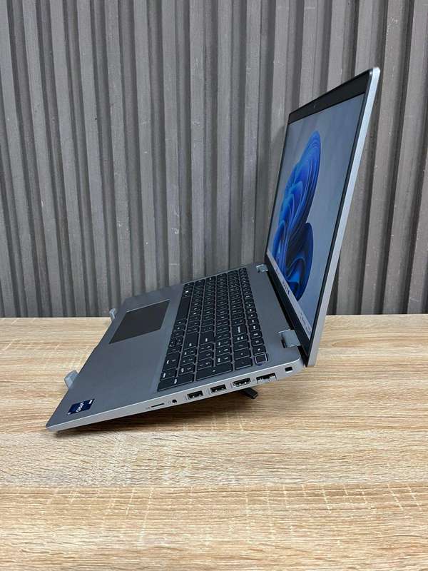 Dell Latitude 5530 Core i7 vPro 12th Gen
