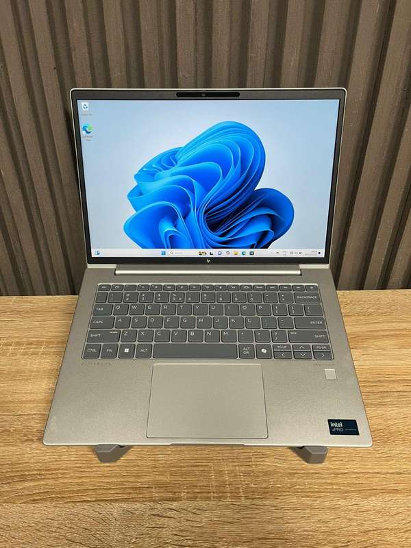 HP EliteBook 640 G11 Intel Core Ultra 5 vPro 135U