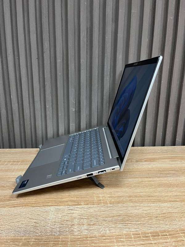 HP EliteBook 640 G11 Intel Core Ultra 5 vPro 135U