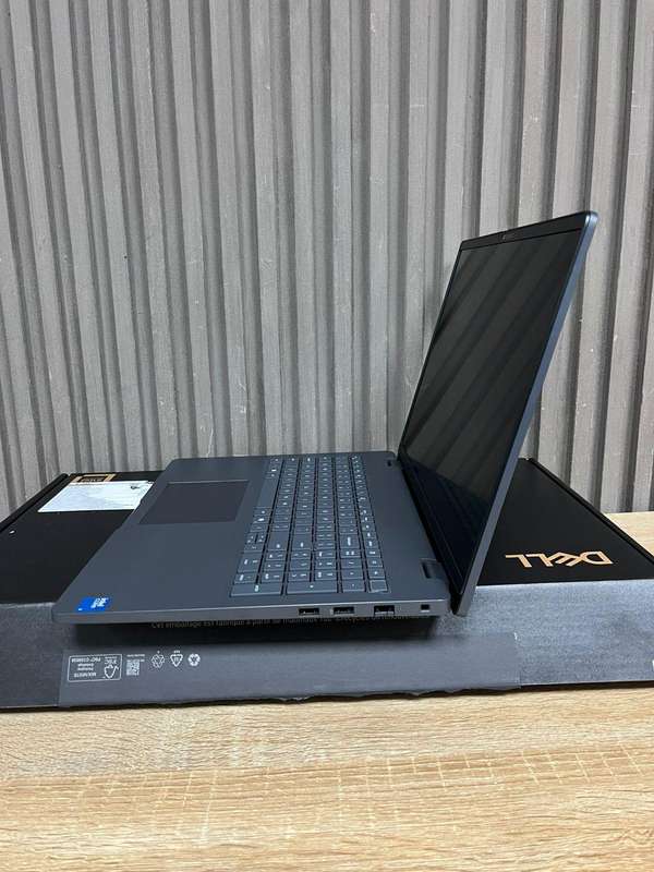 Dell Pro 16 PC16250 Intel Core 5