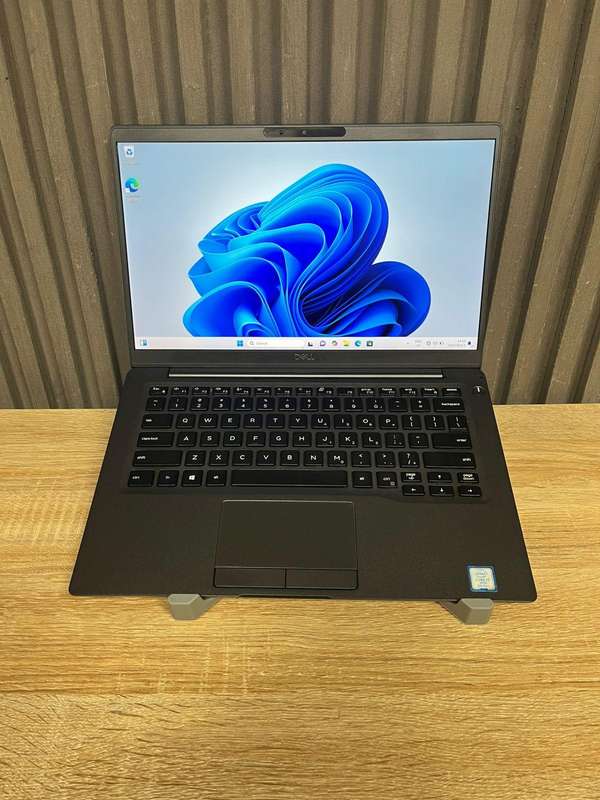 Dell Latitude 7400 Core i7 vPro 8th Gen