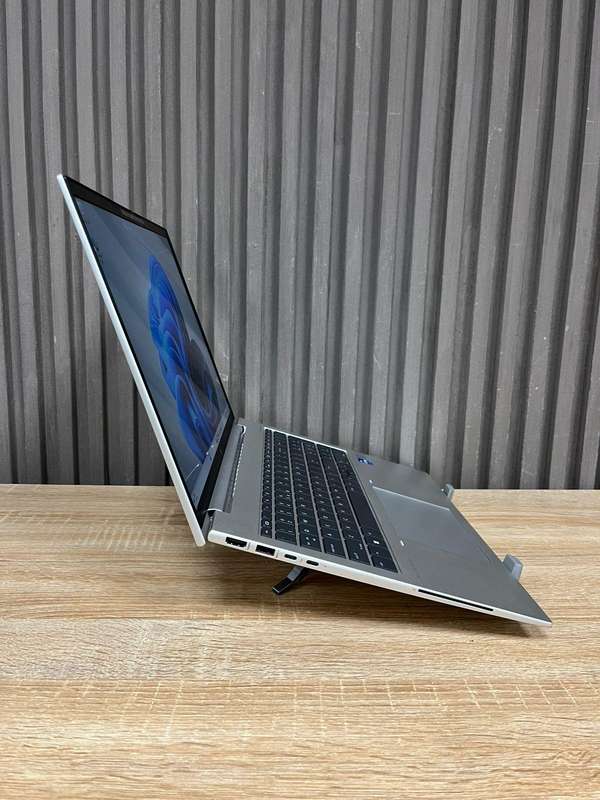 HP EliteBook 860 G10 Intel Core i7 13th Gen