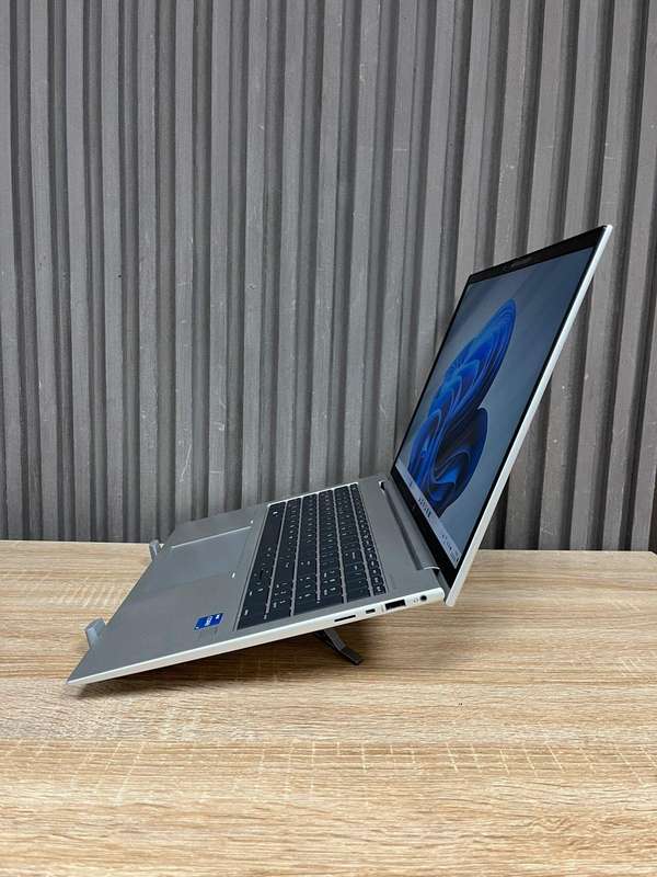 HP EliteBook 860 G10 Intel Core i7 13th Gen