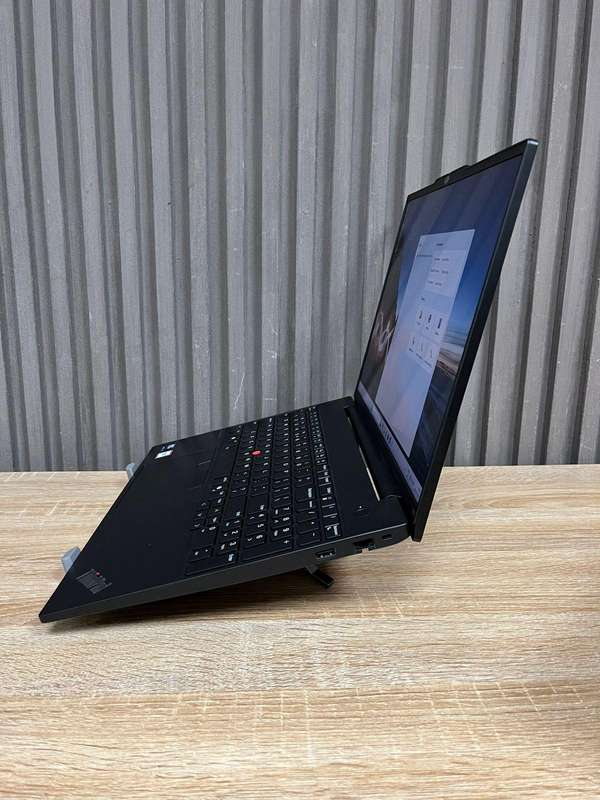 Lenovo ThinkPad E16 Gen2 Intel Core Ultra 7
