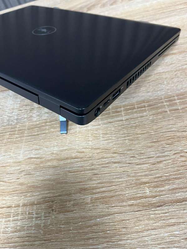 Dell Latitude 5400 Core i7 8th Gen
