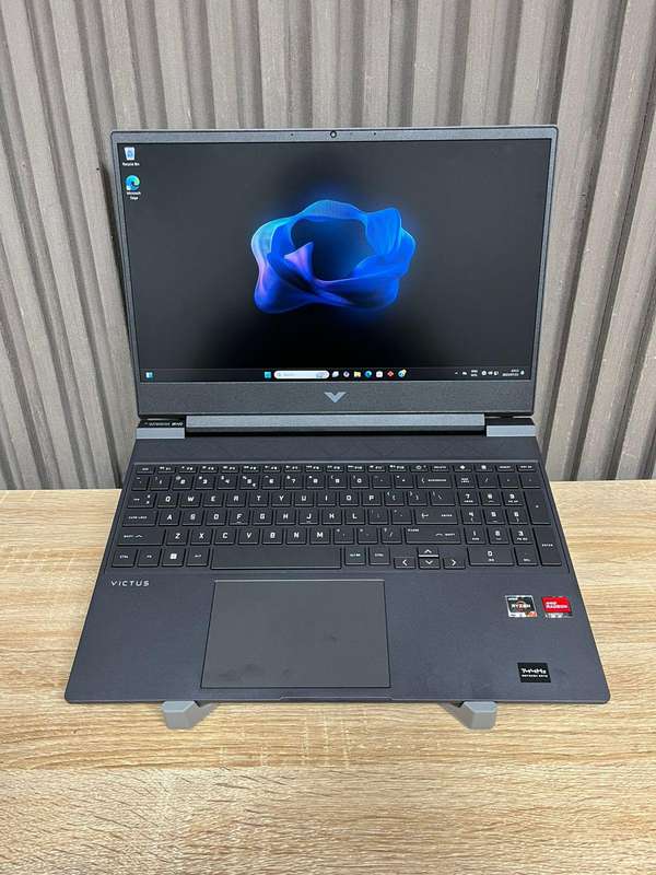 HP Victus 15 Gaming Laptop Ryzen 7 7735HS