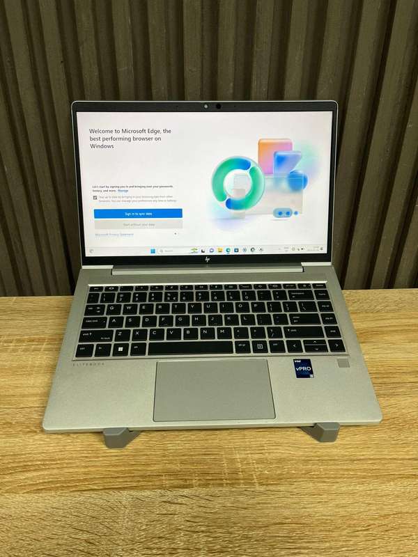 HP EliteBook 640 G10 Core i5 vPro 13th Gen