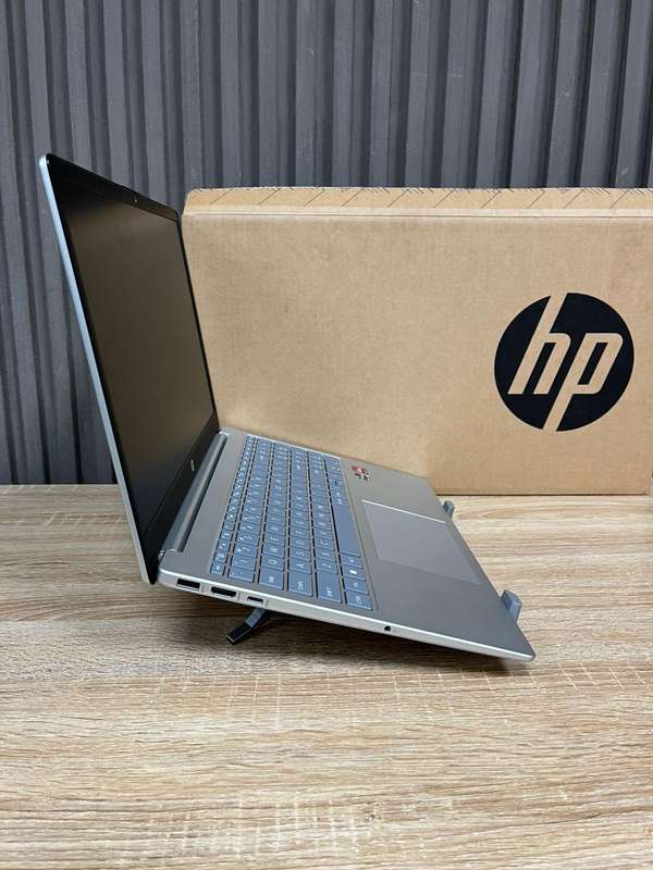 HP Laptop 15-fc0008ni AMD Ryzen 3 7320u