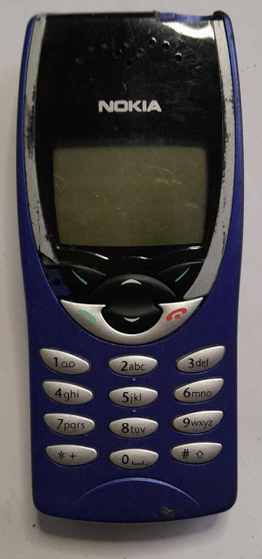 Nokia 8210 cellphones