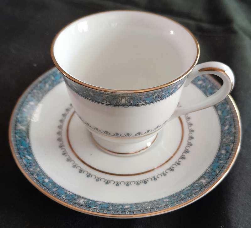 Noritake duo, gilt edged, pattern 6857 Harcourt