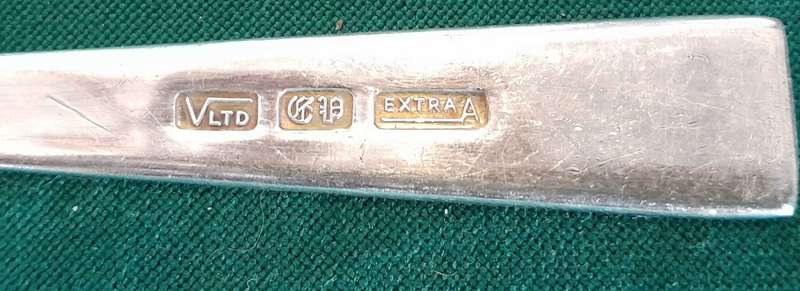 Viners of Sheffield complete cutlery set in original canteen