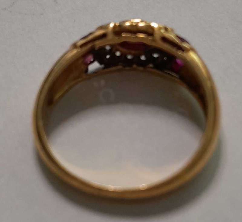 18 carat yellow gold diamond and ruby ring