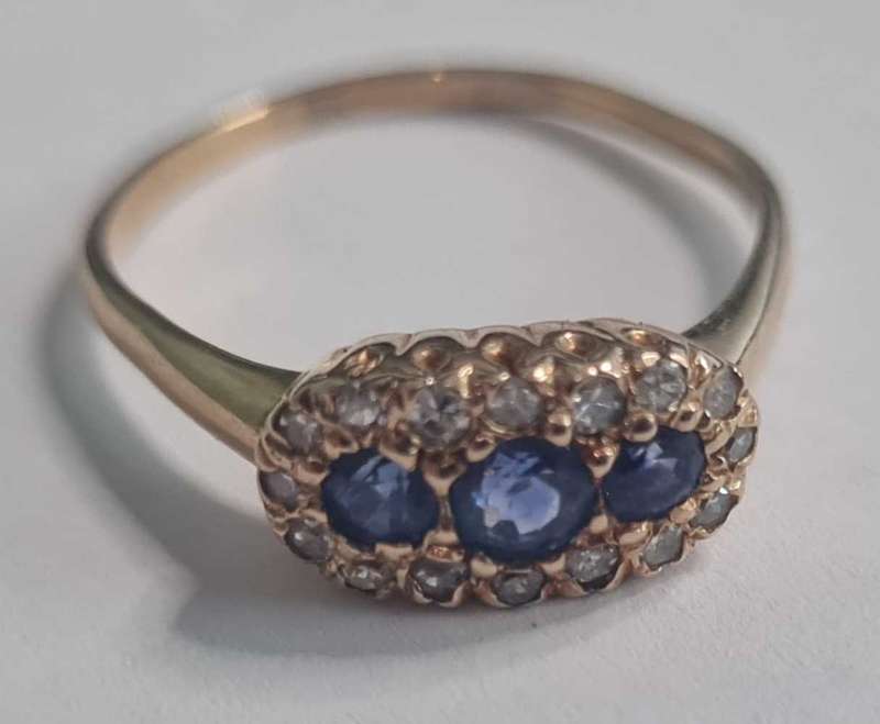 Diamond and blue sapphire ring