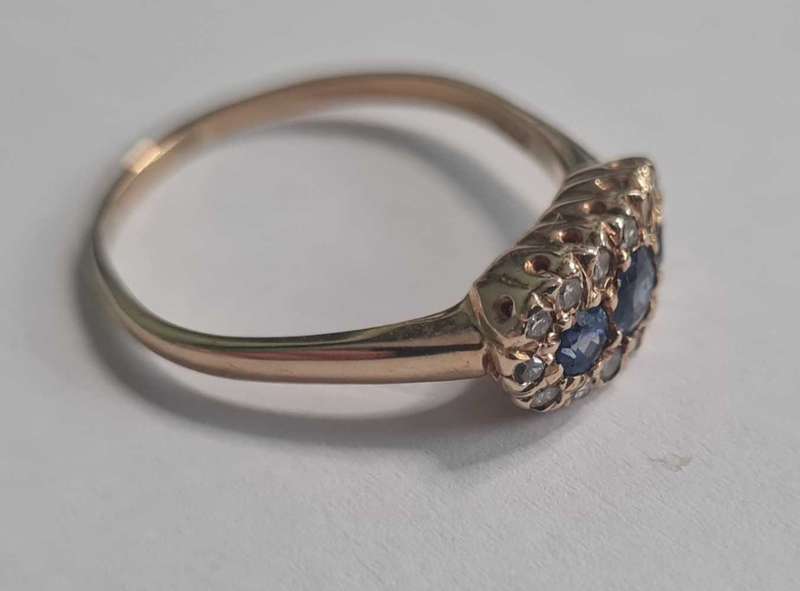 Diamond and blue sapphire ring