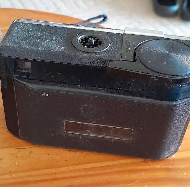 Kodak Instamatic 133X Camera and original Case