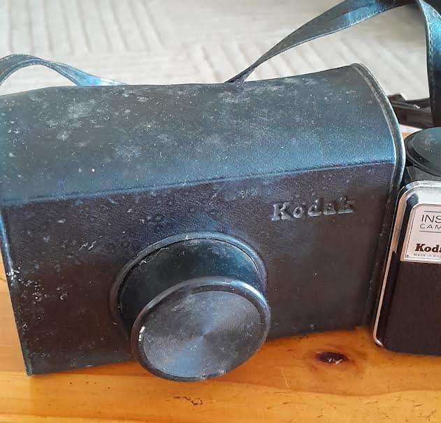 Kodak Instamatic 133X Camera and original Case