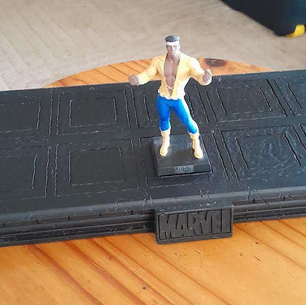 The Classic Marvel Figurine Collection solid stands