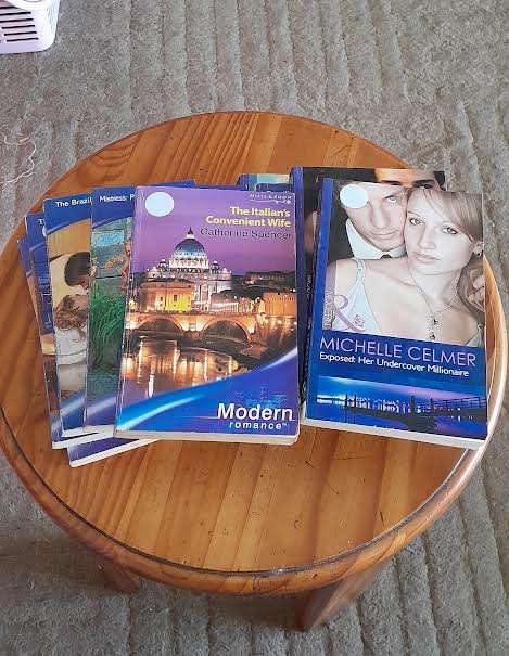 Mills&Boon Books(1 bid for all 10)