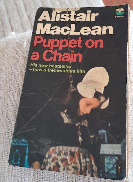 Puppet on a Chain-Alistair Maclean