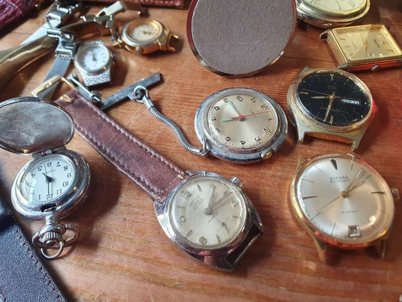 Joblot of Service Needed Watches